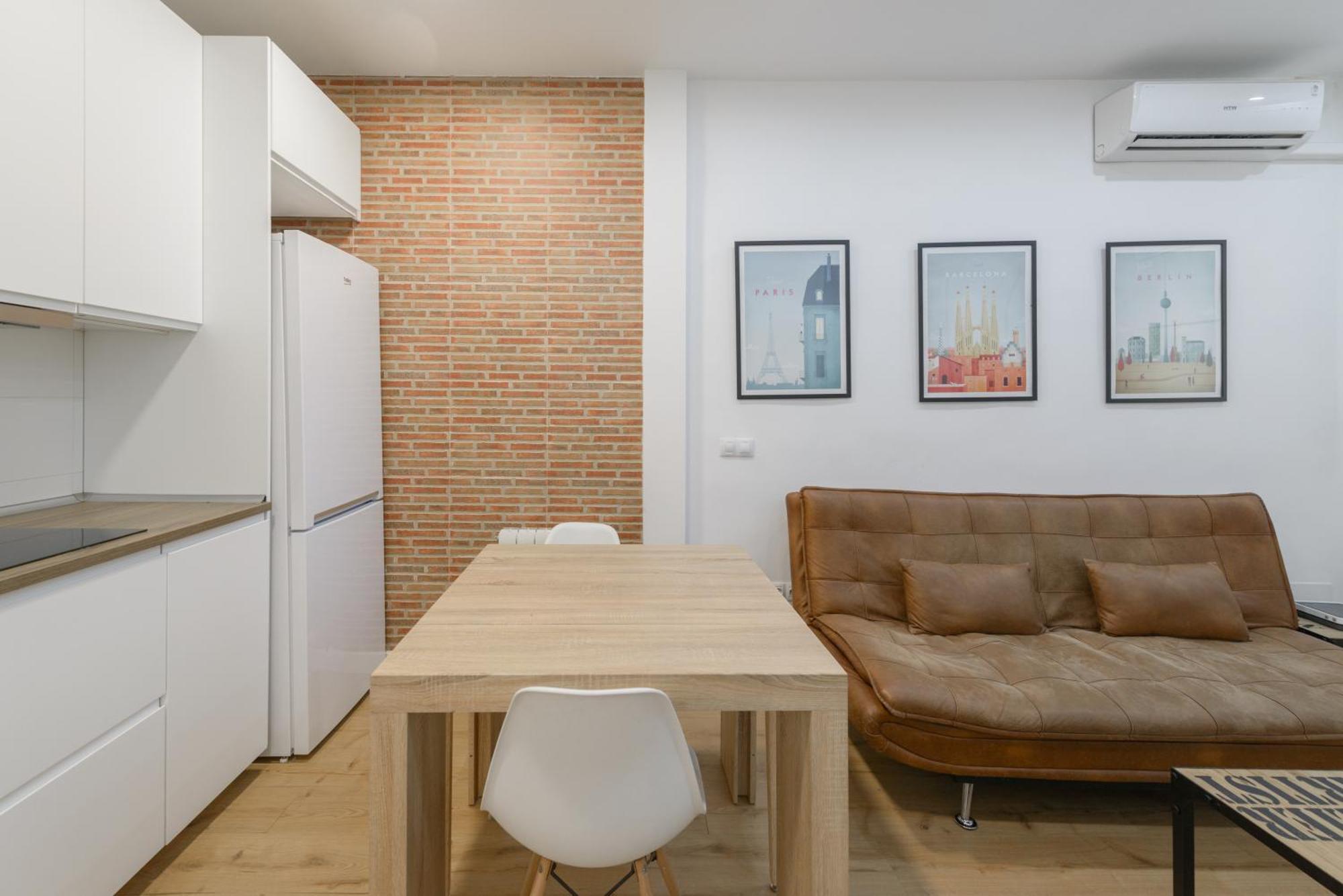Avila Calle, Precioso Estudio En Santiago Bernabeu-estrecho En Segundo Piso Sin Ascensor Apartment
